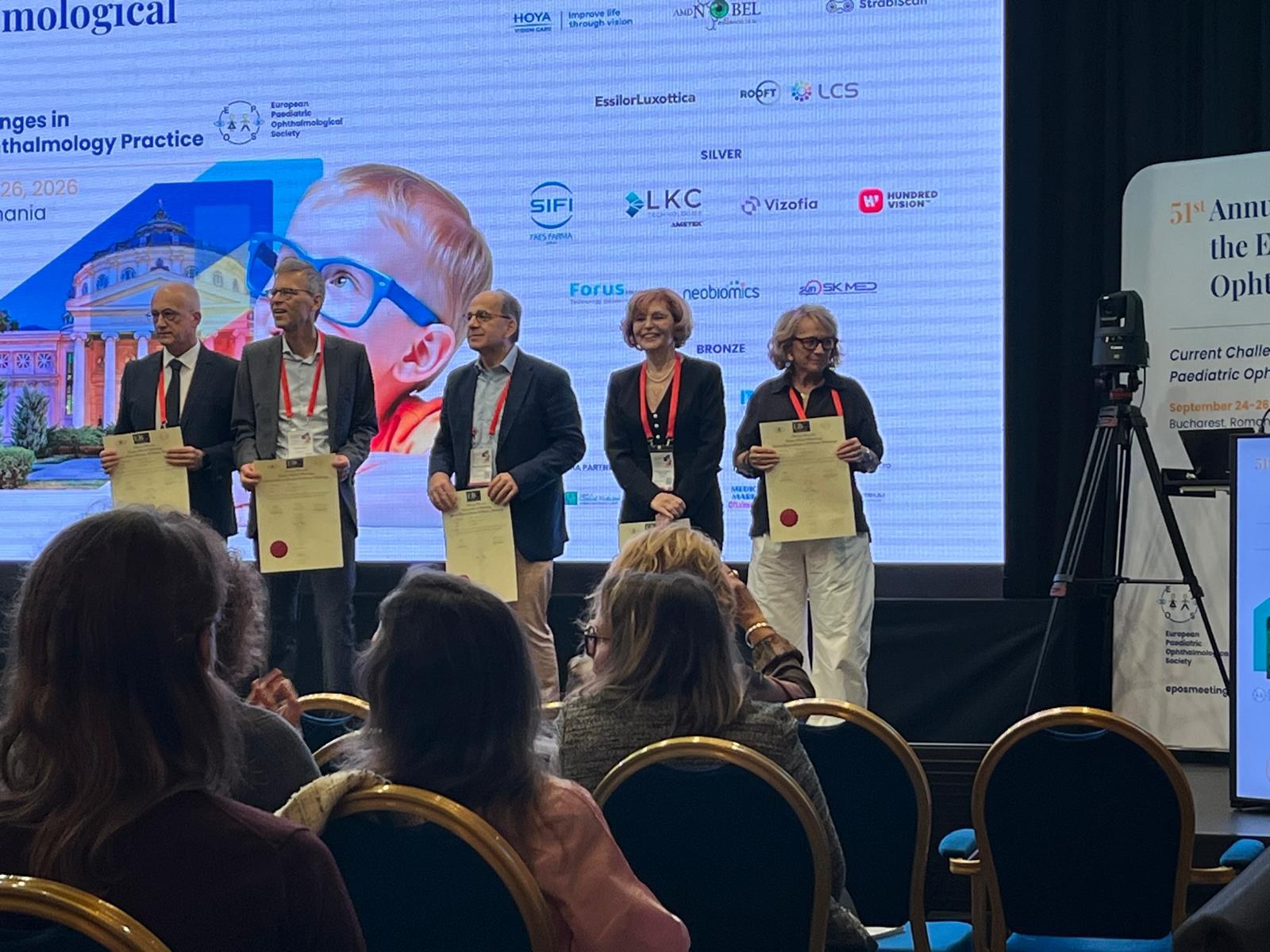 Certificarea ca specialiști de onoare EBO în strabism și oftalmologie pediatrică.